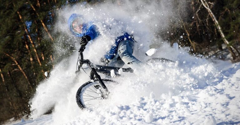 E-Mountainbike im Schnee