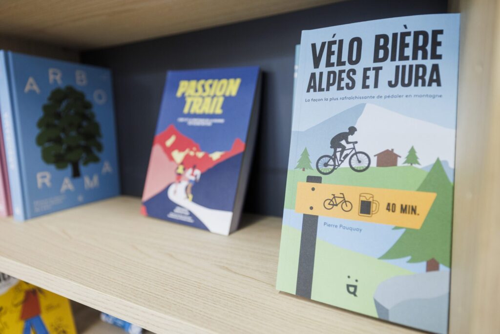 Livres et guides sur le Jura et le vélo au magasin Tracea